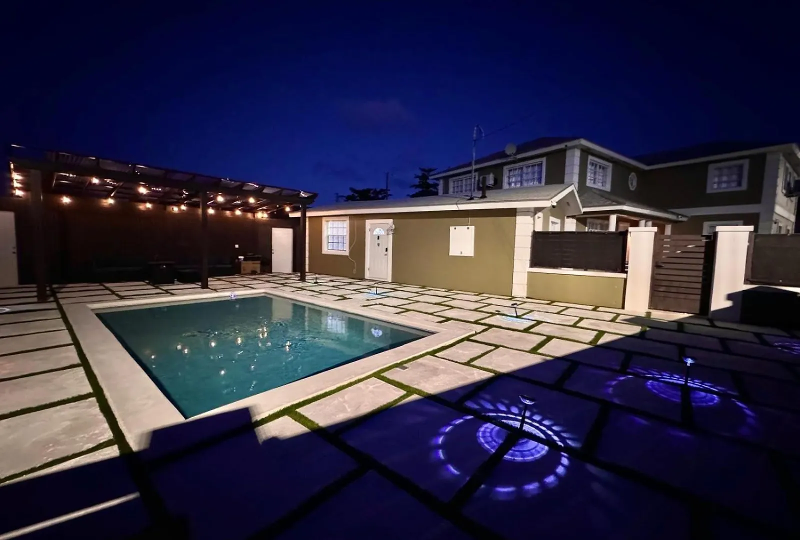 Island Haven Hideaway 5Br Villa Nassau 0*,  Bahamák